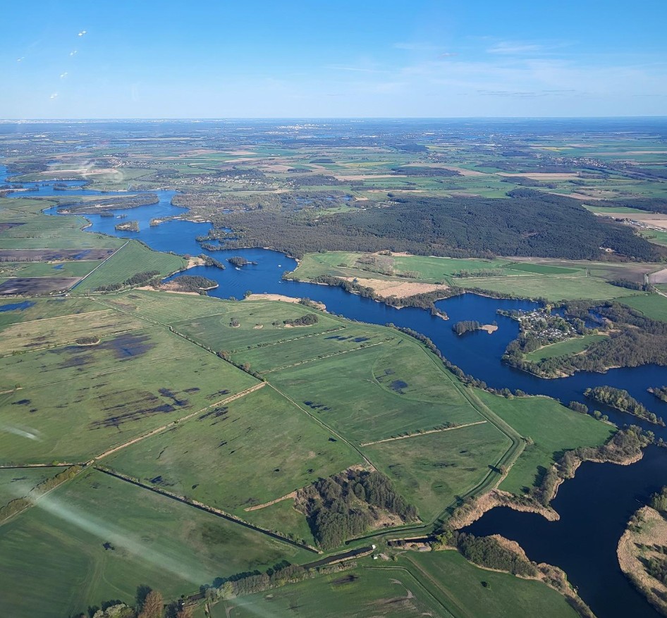 Die Havel nahe Brandenburg aus der Vogelperspektive
